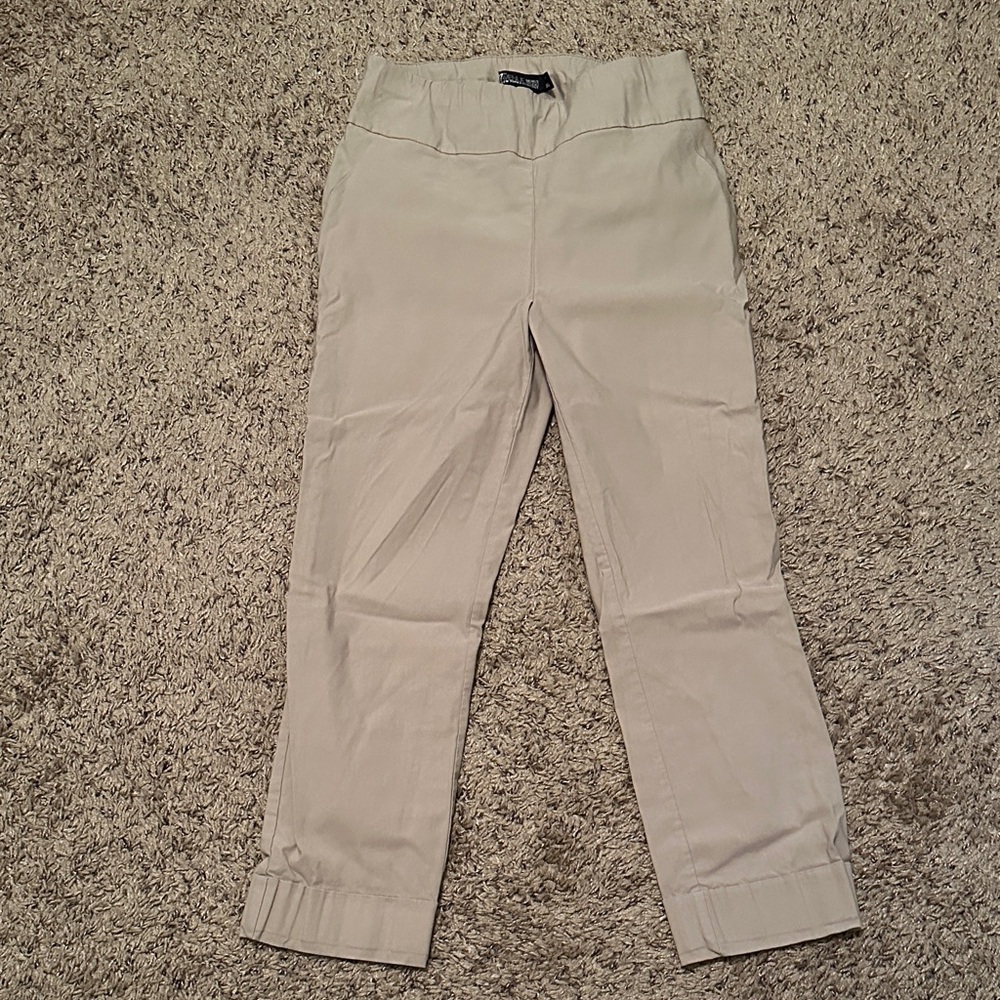Women’s cropped/ capri dress pants